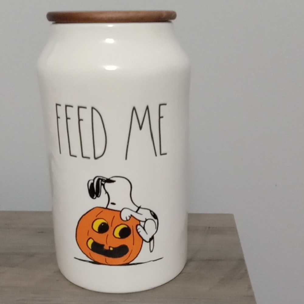 Rae Dunn Snoopy Treat Canister 🎃🎃🎃